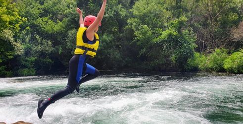 Rivertubing sprong